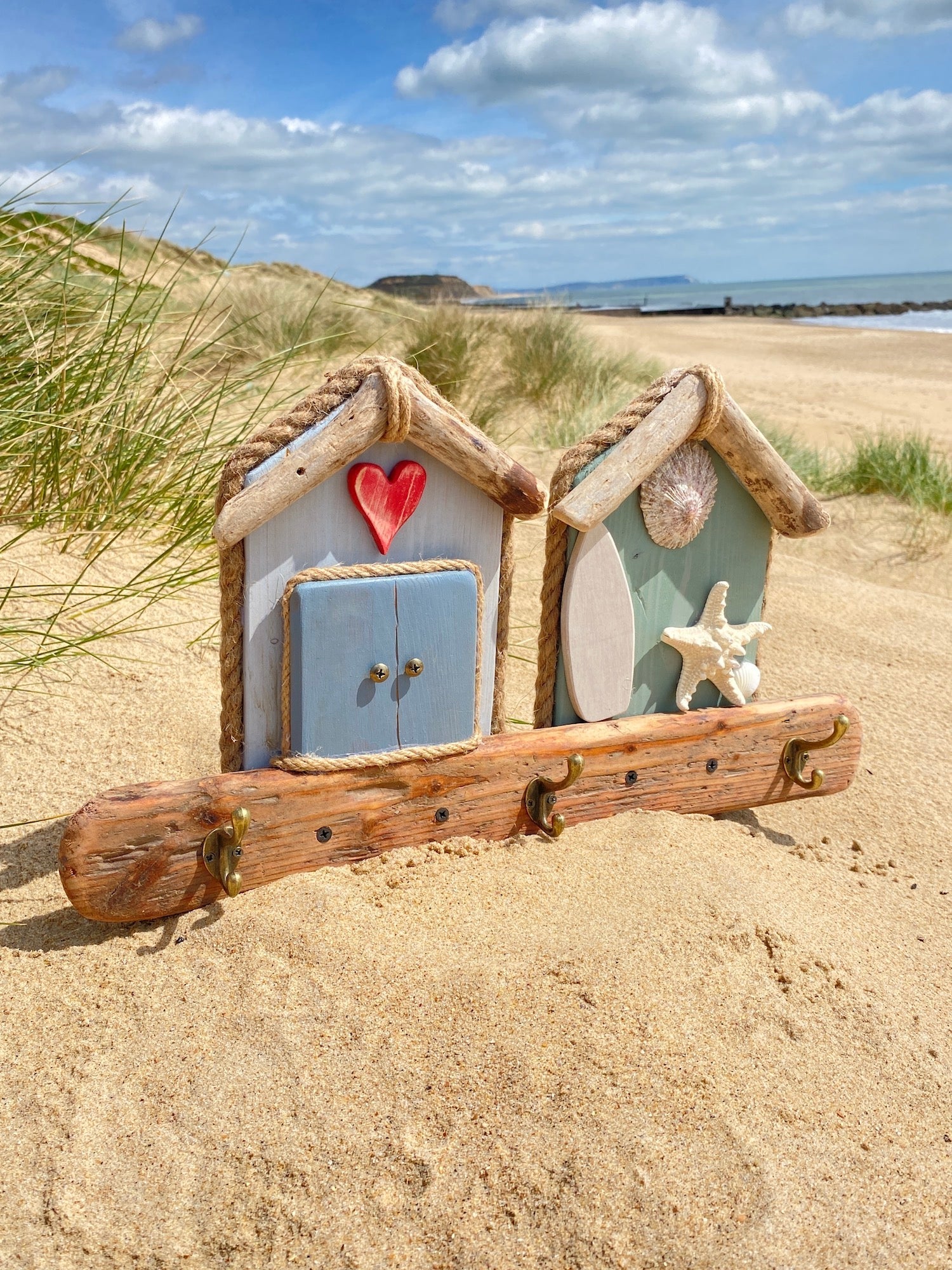 Driftwood Beach Hut Coat Hooks Double Red Heart Surfboard